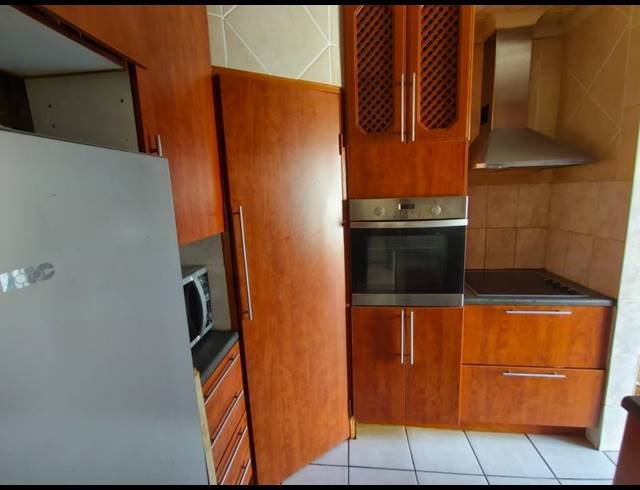 3 BEDROOM TOWNHOUSE FOR SALE IN CHANTELLE
